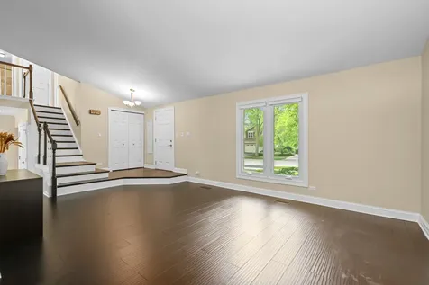 1316 West Meade Lane Arlington Heights IL 60004