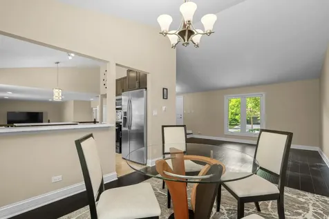 1316 West Meade Lane Arlington Heights IL 60004