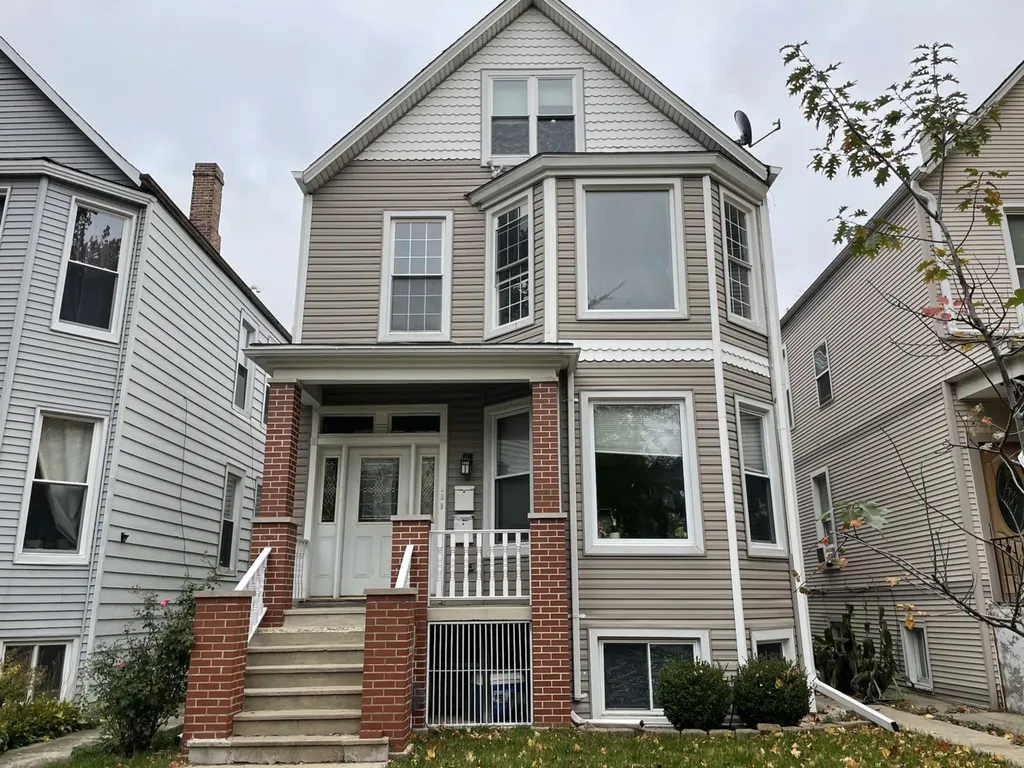 3237 North Ridgeway Avenue Chicago IL 60618