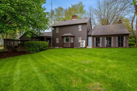 10562 Town Hall Road Belvidere IL 61008