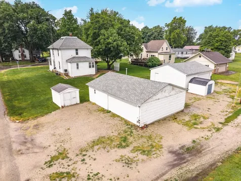 614 East Ash Street Chatsworth IL 60921