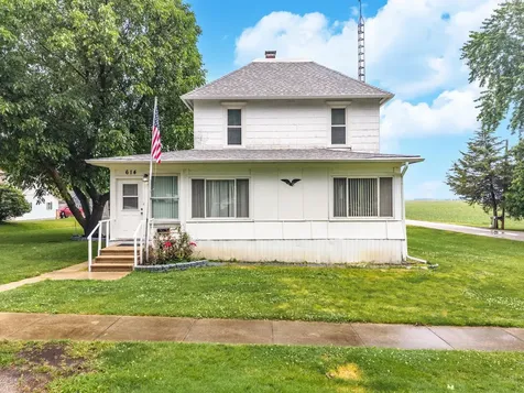 614 East Ash Street Chatsworth IL 60921