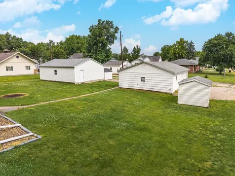 614 East Ash Street Chatsworth IL 60921