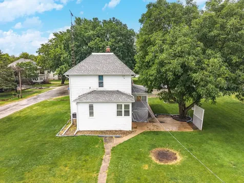 614 East Ash Street Chatsworth IL 60921