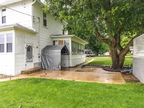 614 East Ash Street Chatsworth IL 60921