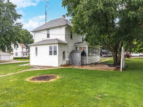 614 East Ash Street Chatsworth IL 60921