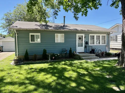105 South Miller Street Clinton IL 61727