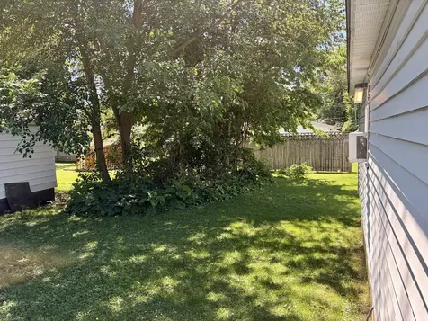 105 South Miller Street Clinton IL 61727