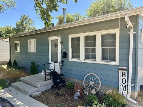 105 South Miller Street Clinton IL 61727