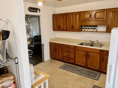 105 South Miller Street Clinton IL 61727