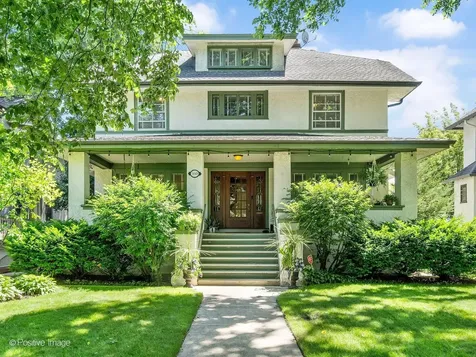 160 North Elmwood Avenue Oak Park IL 60302