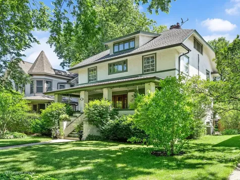 160 North Elmwood Avenue Oak Park IL 60302
