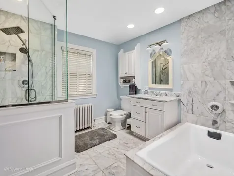 160 North Elmwood Avenue Oak Park IL 60302