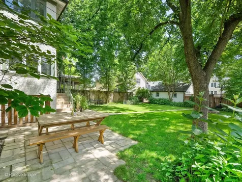 160 North Elmwood Avenue Oak Park IL 60302