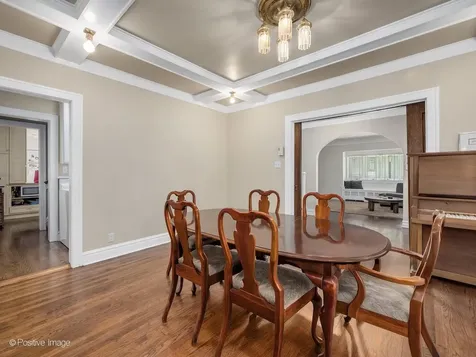 160 North Elmwood Avenue Oak Park IL 60302