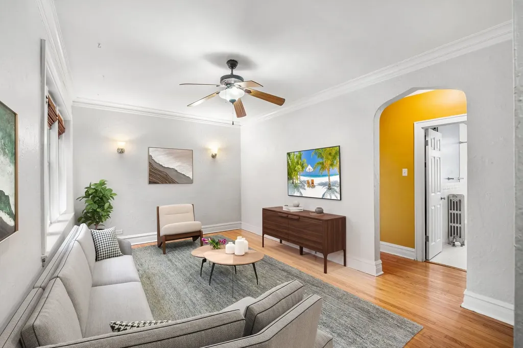 4357 West George Street Chicago IL 60641