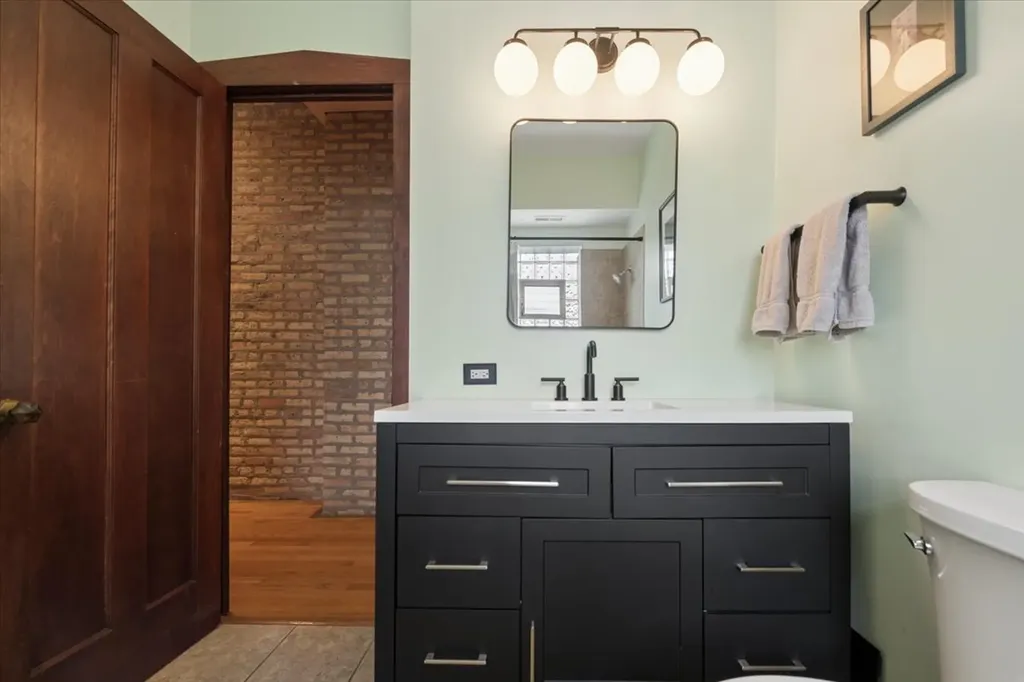 1473 West Foster Avenue Chicago IL 60640