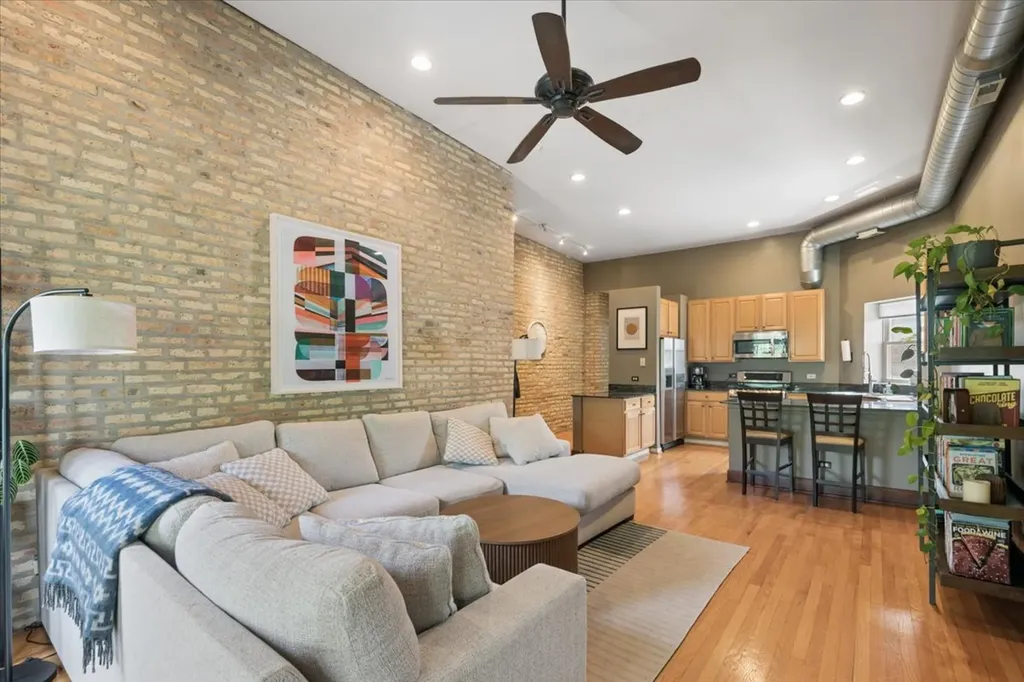 1473 West Foster Avenue Chicago IL 60640