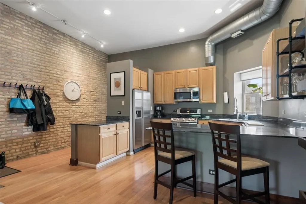1473 West Foster Avenue Chicago IL 60640
