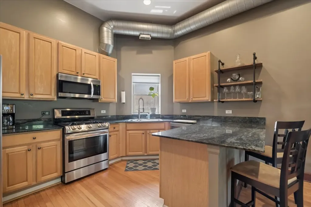 1473 West Foster Avenue Chicago IL 60640