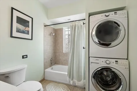 1473 West Foster Avenue Chicago IL 60640