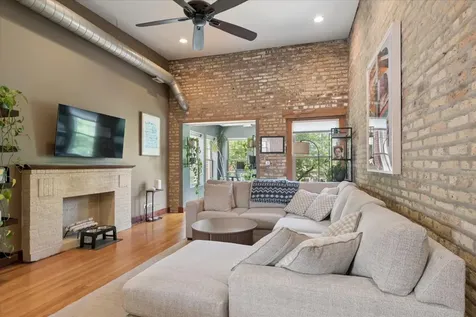 1473 West Foster Avenue Chicago IL 60640