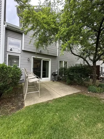 1346 Brunswick Court Elgin IL 60120
