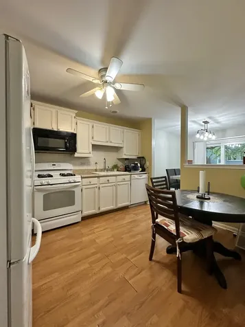 1346 Brunswick Court Elgin IL 60120