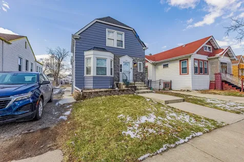 10044 South La Salle Street Chicago IL 60628