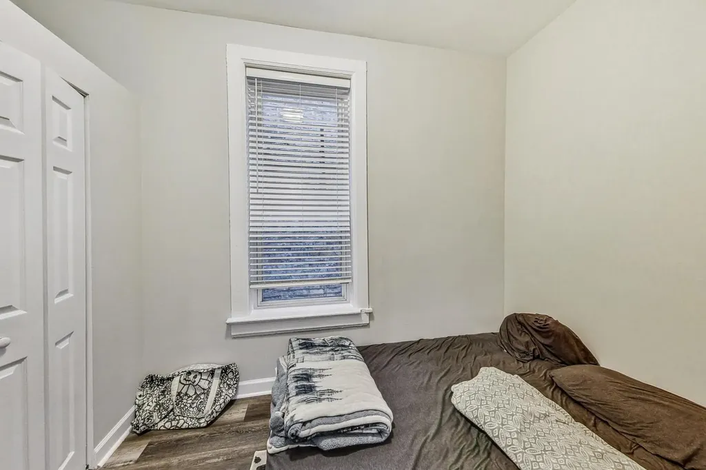 2821 West 25th Street Chicago IL 60623