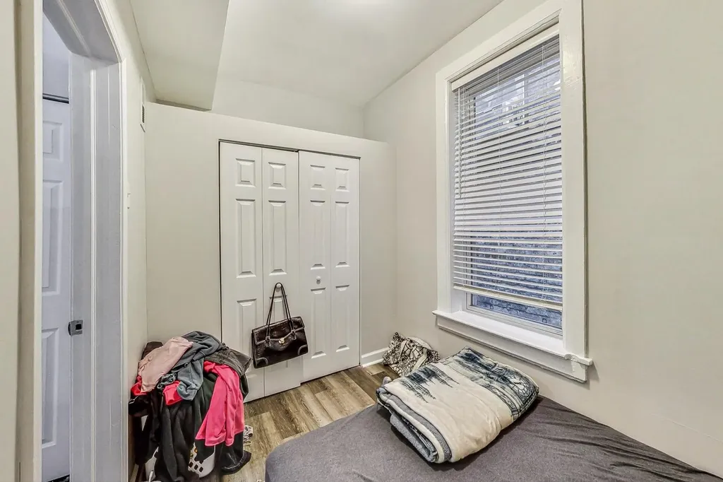 2821 West 25th Street Chicago IL 60623
