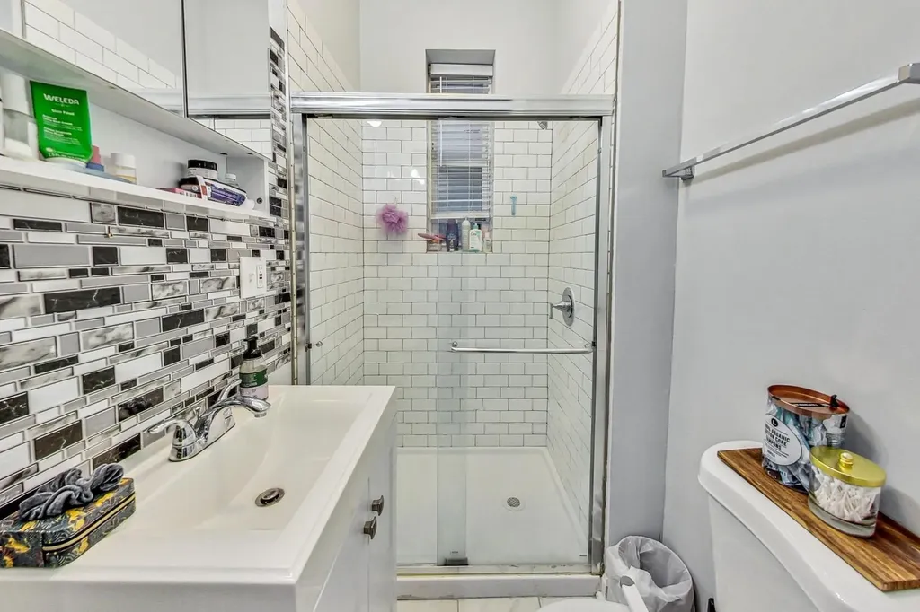 2821 West 25th Street Chicago IL 60623