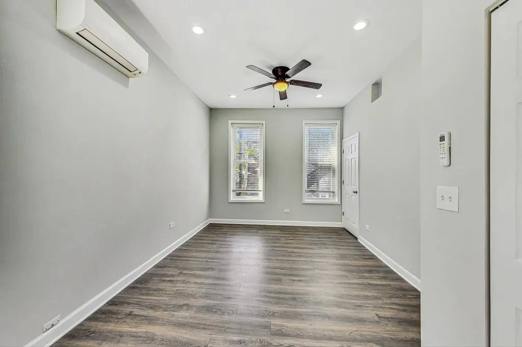 2821 West 25th Street Chicago IL 60623