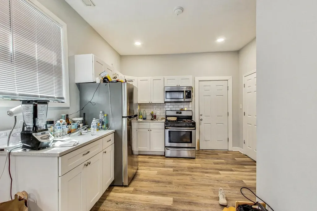 2821 West 25th Street Chicago IL 60623