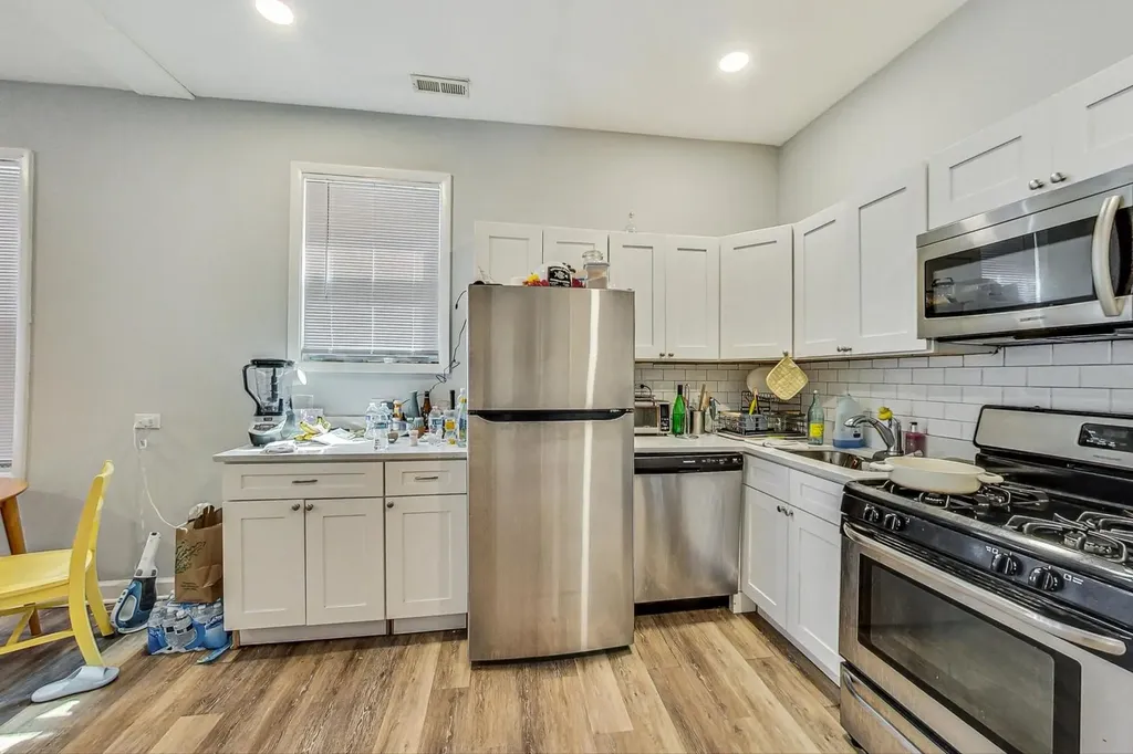 2821 West 25th Street Chicago IL 60623