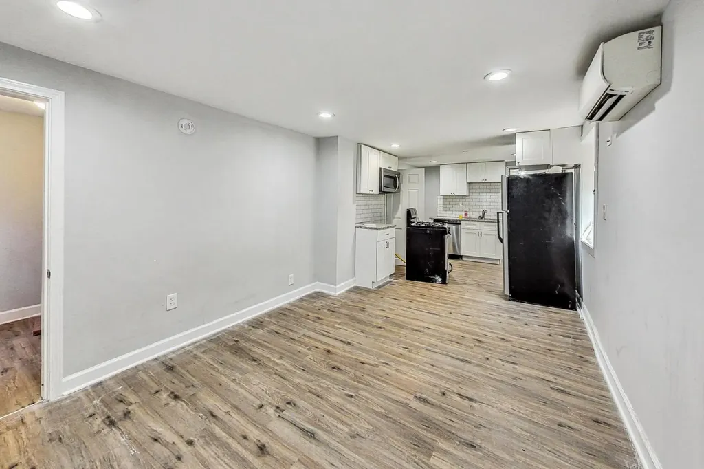 2821 West 25th Street Chicago IL 60623