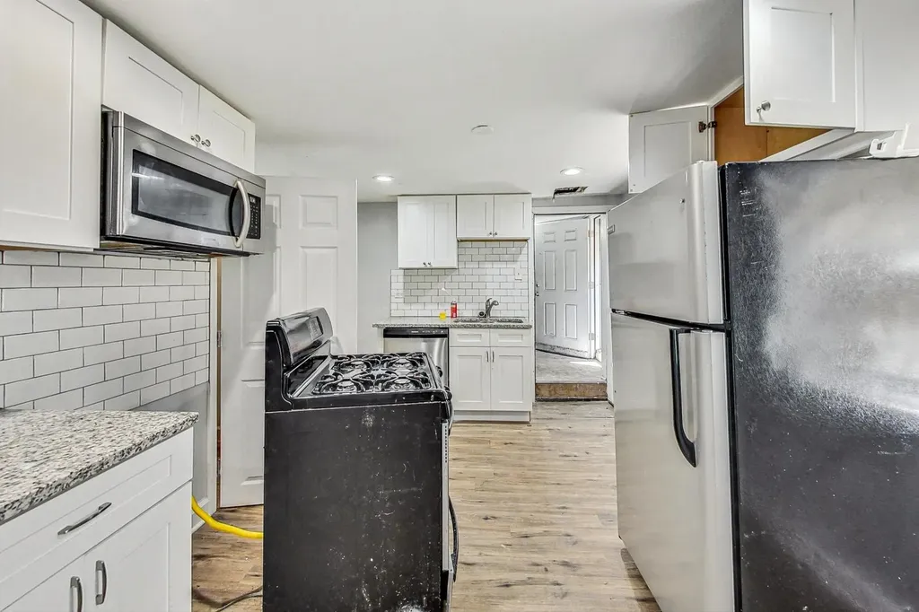 2821 West 25th Street Chicago IL 60623