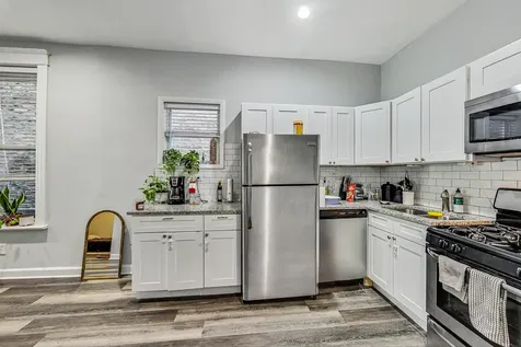 2821 West 25th Street Chicago IL 60623