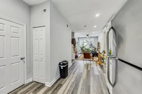 2821 West 25th Street Chicago IL 60623