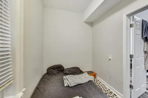 2821 West 25th Street Chicago IL 60623