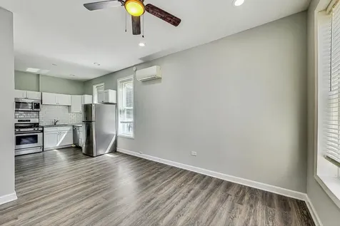 2821 West 25th Street Chicago IL 60623