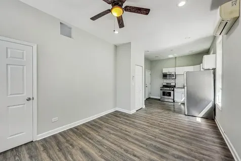 2821 West 25th Street Chicago IL 60623