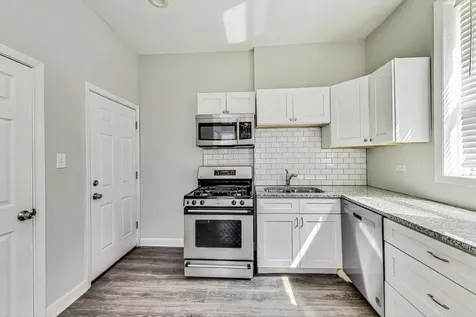 2821 West 25th Street Chicago IL 60623