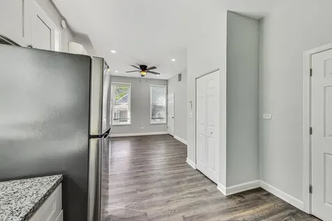 2821 West 25th Street Chicago IL 60623