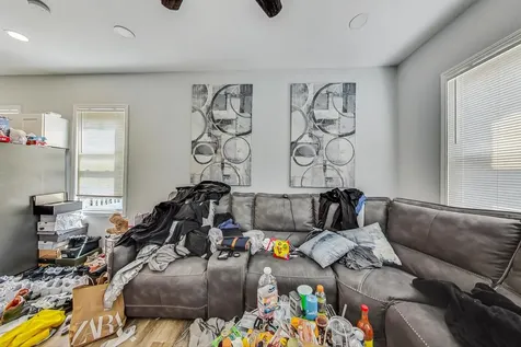 2821 West 25th Street Chicago IL 60623