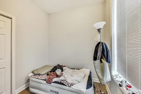 2821 West 25th Street Chicago IL 60623