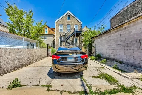 2821 West 25th Street Chicago IL 60623