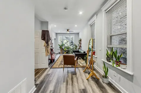 2821 West 25th Street Chicago IL 60623