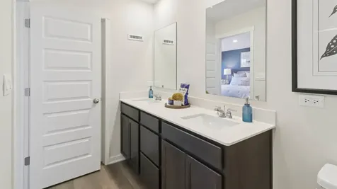 1679 Baler Avenue Aurora IL 60503
