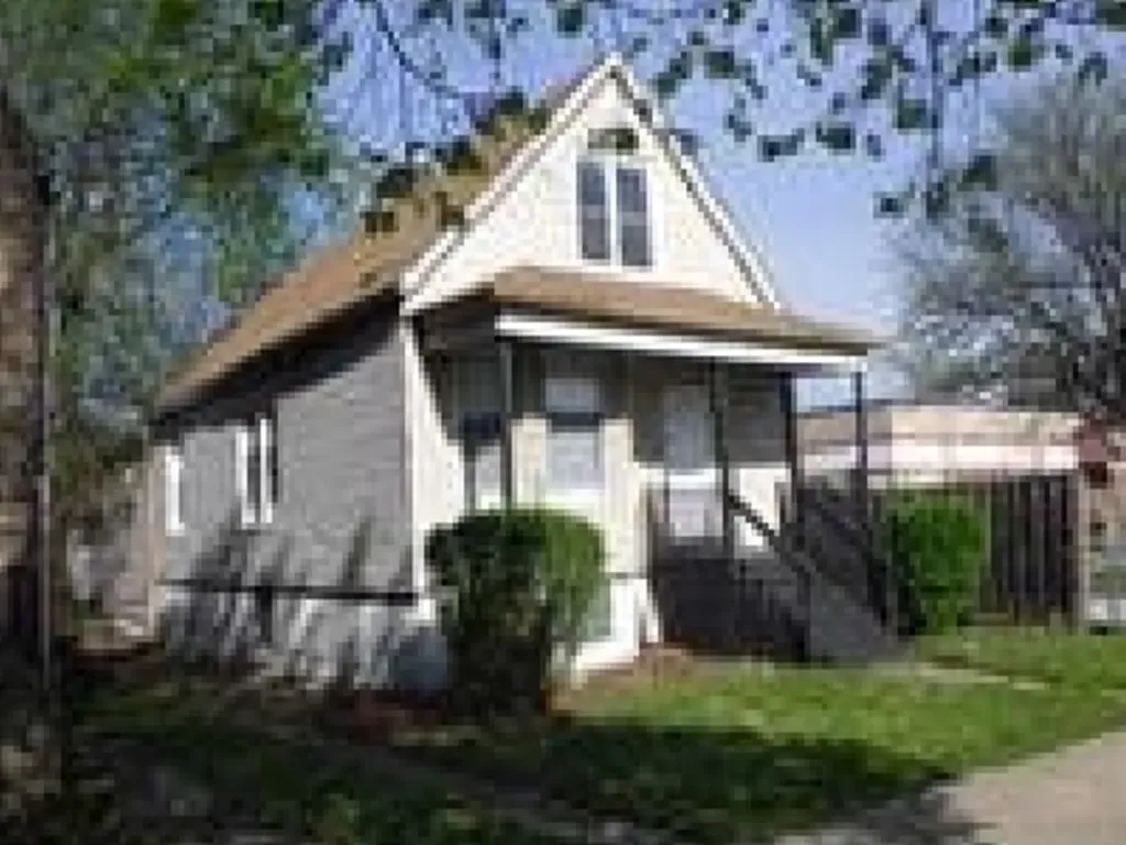 7516 South Lafayette Avenue Chicago IL 60620